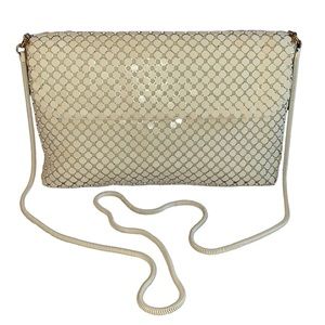 VINTAGE La Regale Cream Metal Mesh Clutch Handbag with Slinky Metal Chain